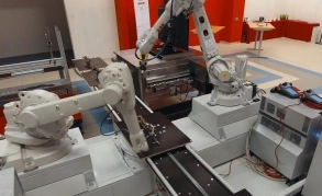 Zaplétání do forem - robot MSV Systems